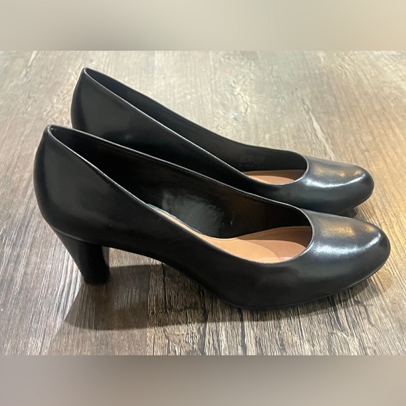 FINAL PRICE Antonio Melani Black Heels - Picture 4 of 6